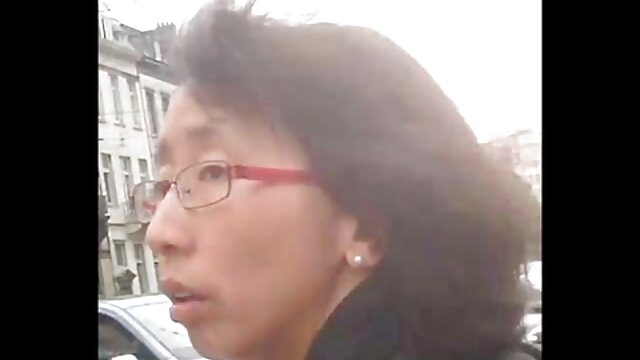 Tóc vàng với lớn tits lượt với x phim s tạ trên một băng ghế dự bị
